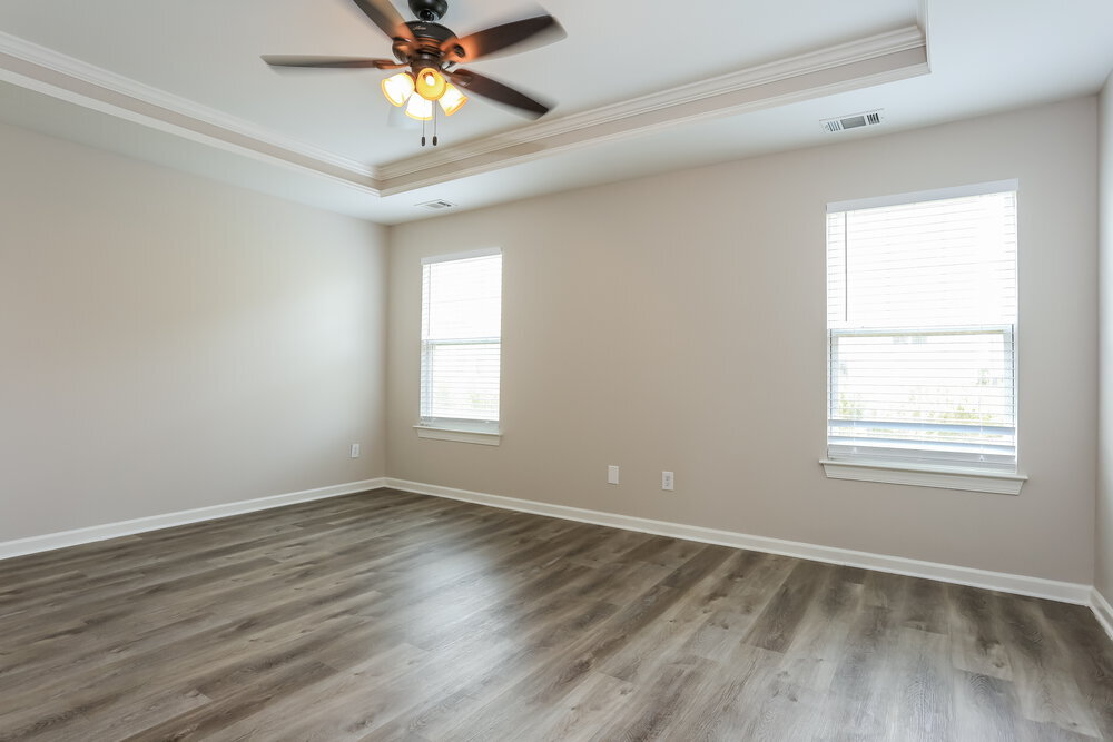 Building Photo - 7756 Parkside Dr