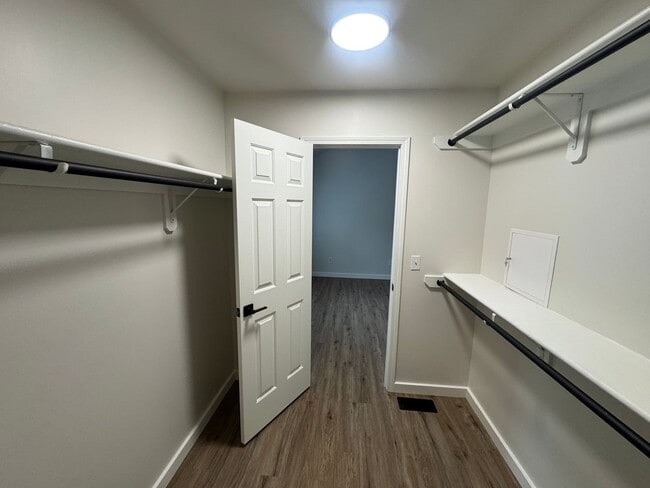 Building Photo - 4308 Shadowmoss Ct