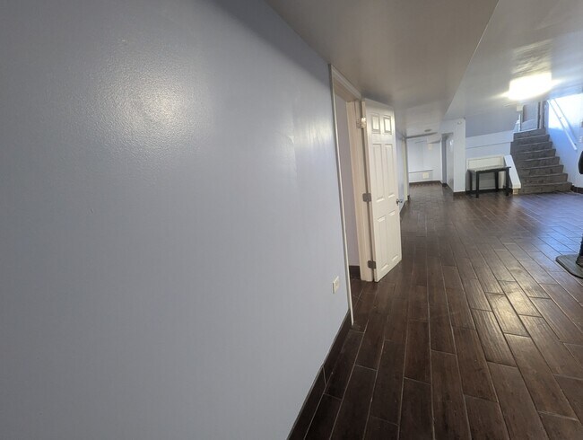 Building Photo - 8105 S Green St