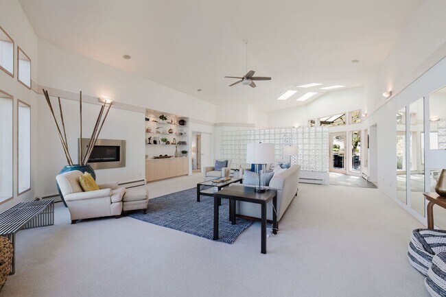 Building Photo - Furnished Bainbridge Island Waterfront Home with Incredible Views