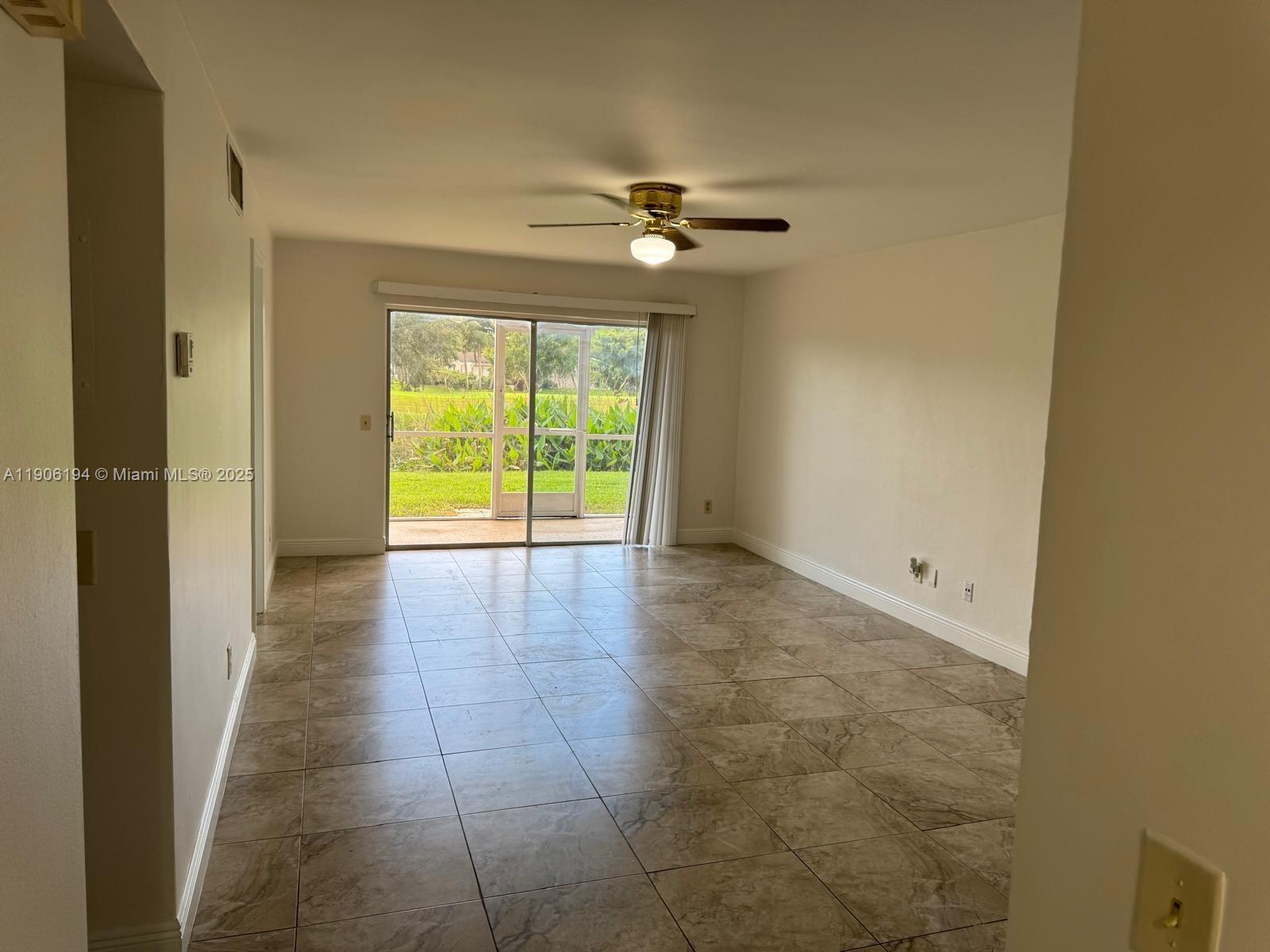 Building Photo - 2471 SW 82nd Ave