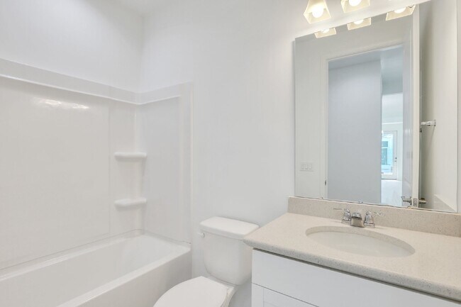 Building Photo - 165 Salty Fin Dr