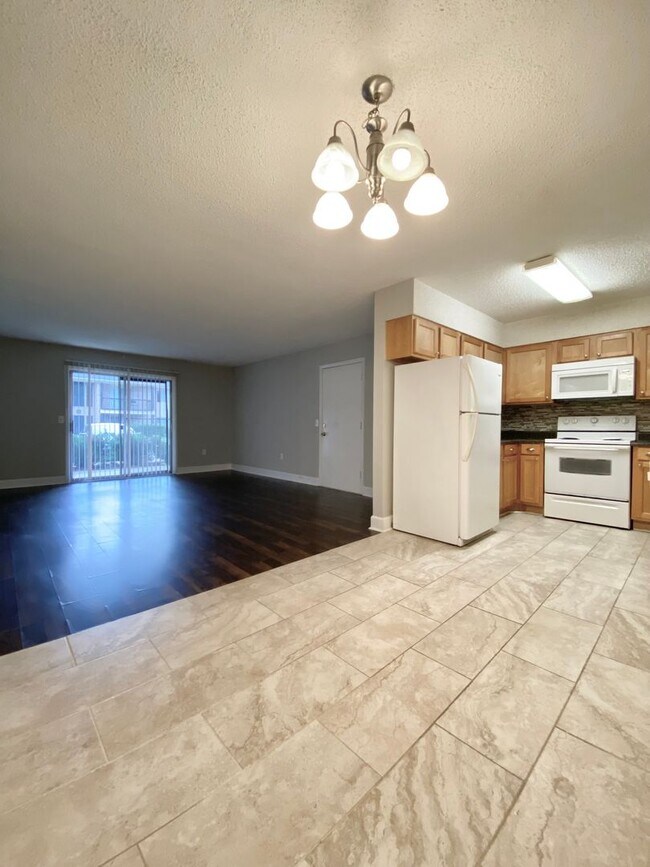 Building Photo - cpg4