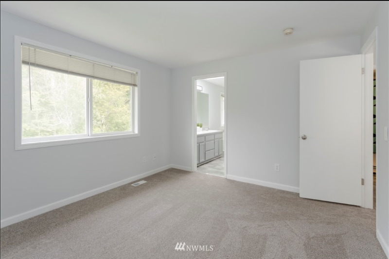 Building Photo - 2319 210th St SE