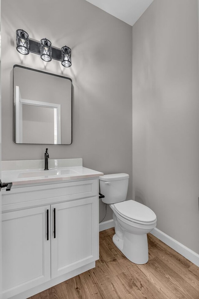Building Photo - Italian Estates Property Management