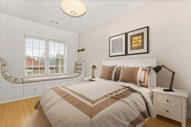 Building Photo - 343 Greenwich Ave