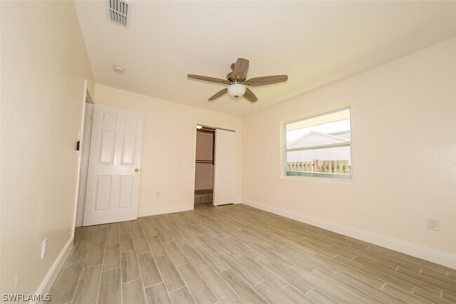 Building Photo - 4330 Deleon St