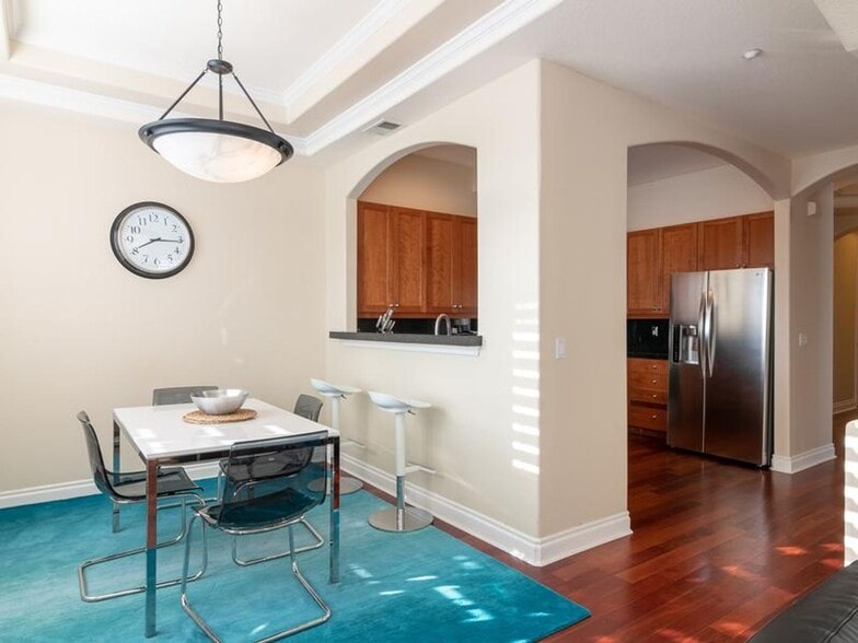 Building Photo - 40 Madison St