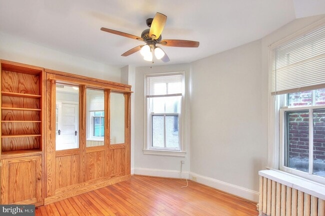 Building Photo - 1756 Park Rd NW