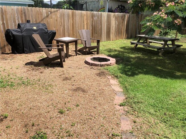 Building Photo - 311 Sheraton Ave