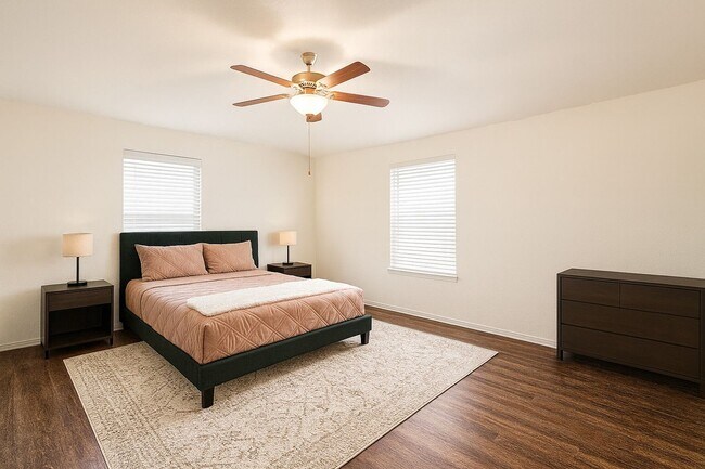 Building Photo - 5 Bedroom, 2.5 bath in Killeen