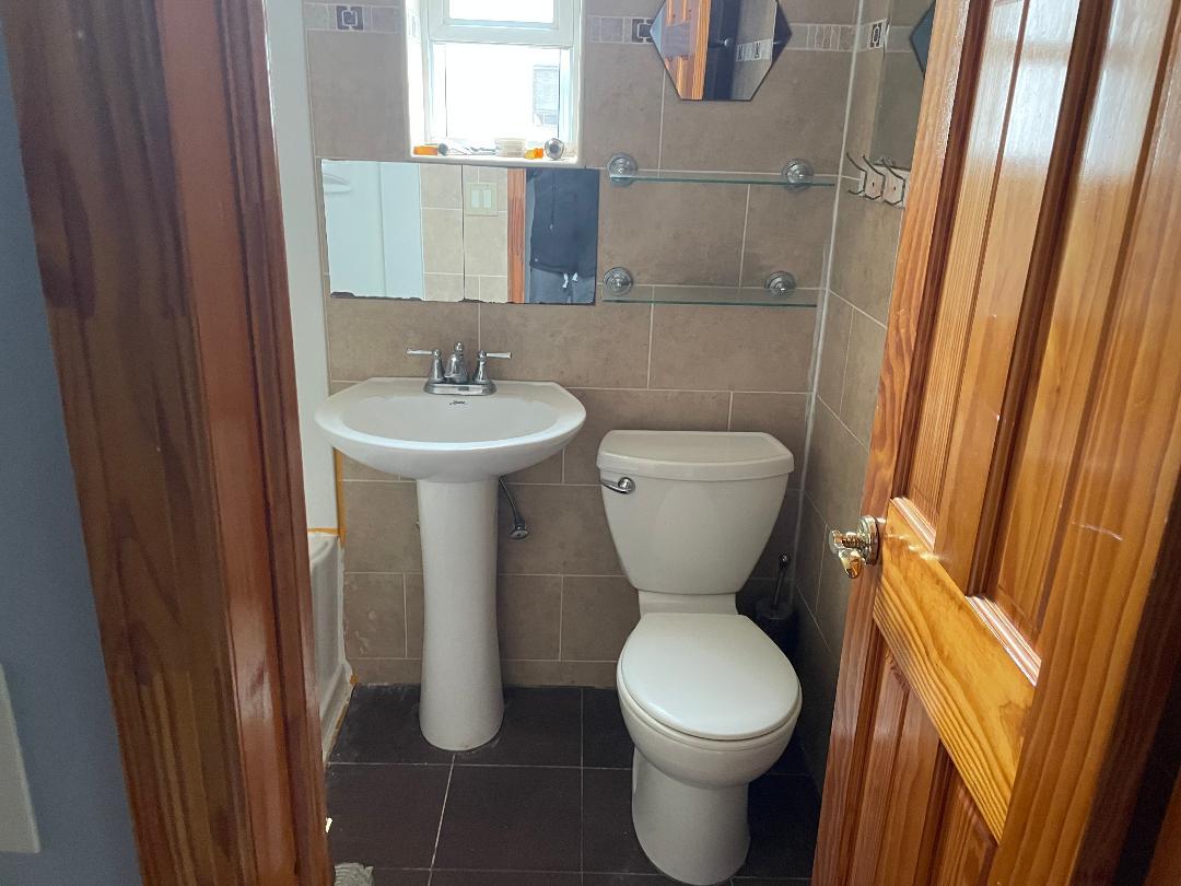 Bathroom 3 - 853 40th St
