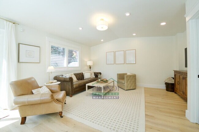 Building Photo - 49 Locust Ave