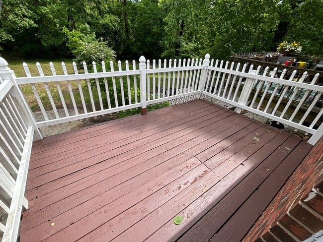 Building Photo - 2BR/1BA Move-In Ready Hermitage Property !