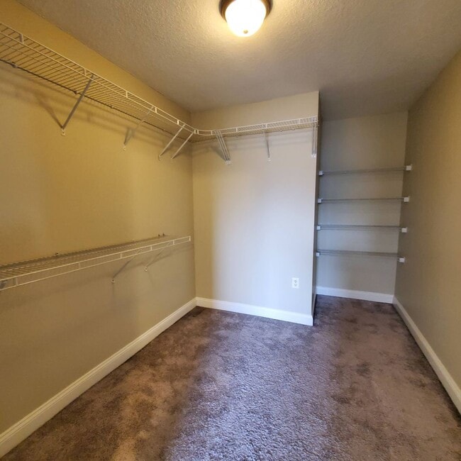 Building Photo - Modern Elegance Meets Southern Comfort: 4BR/2BA Gem in Northlake Neighborhood!