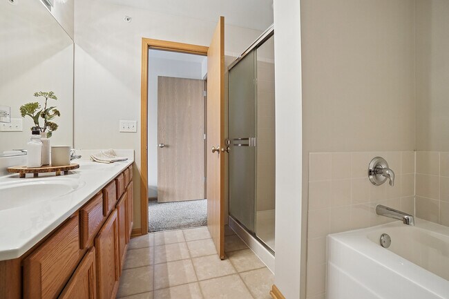 Building Photo - 3763 Bailey Rd