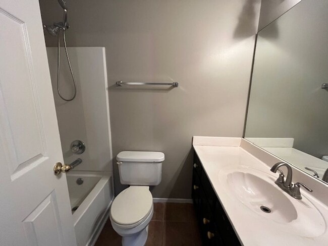 Building Photo - Renovated 2 Bedroom 2 Bath Home For Rent!!