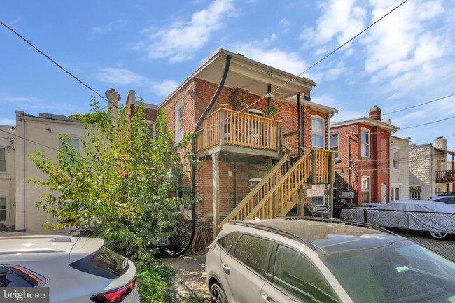 Building Photo - 1407 King St