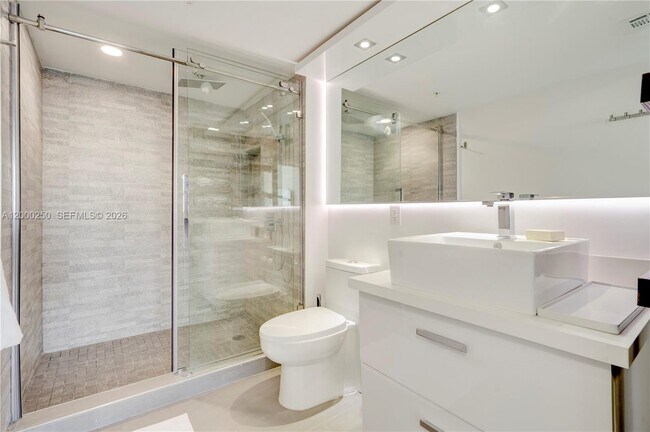 Building Photo - 90 Alton Rd