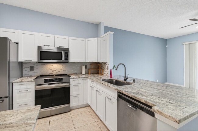 Building Photo - 3162 Via Poinciana