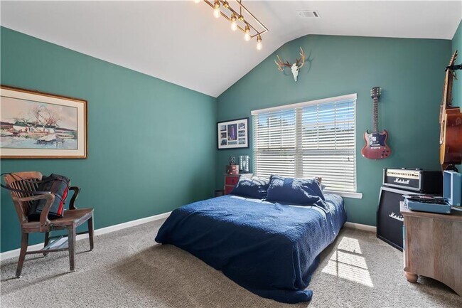 Building Photo - 157 Highland Pointe Cir E