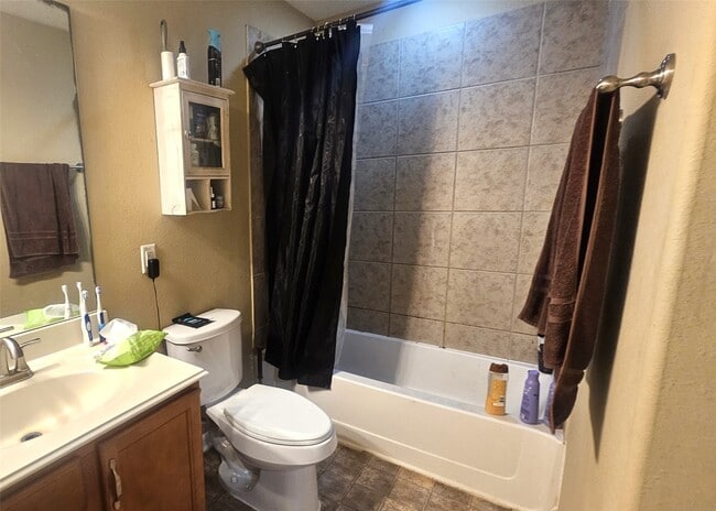 Building Photo - 15623 Harris Canyon Ln