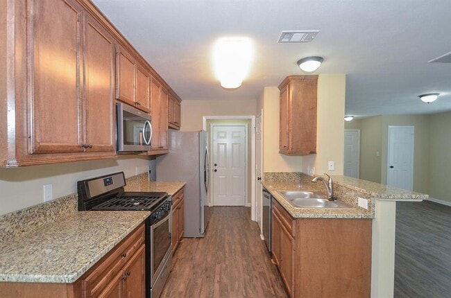 Building Photo - 5807 Cebra St