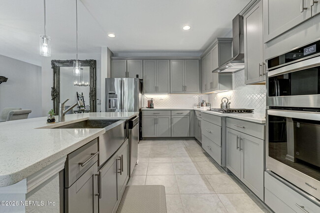 Building Photo - 124 Pine Bluff Dr