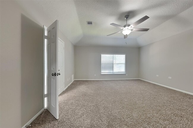 Building Photo - 5 Regency Ct