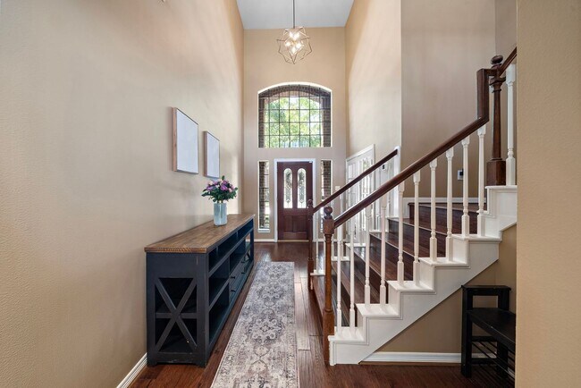 Building Photo - 13002 Golden Rainbow Dr