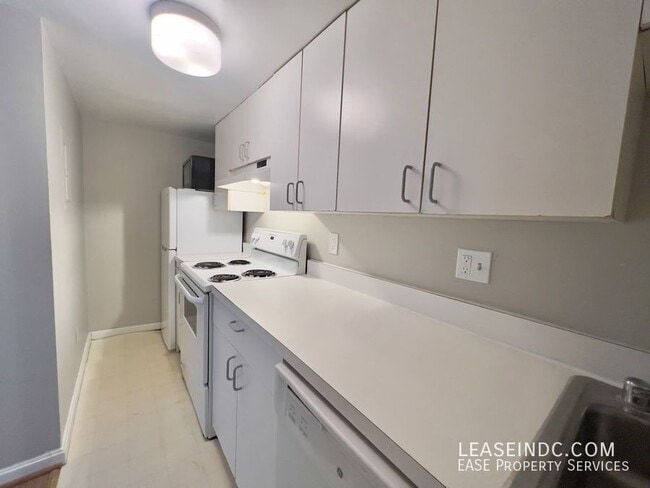 Building Photo - 1532 15th St NW