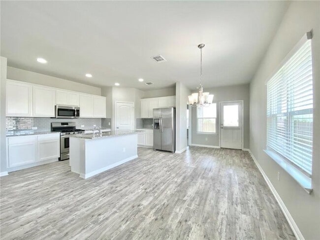 Building Photo - 2036 Port Ellen Dr