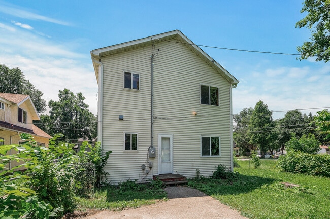 Building Photo - 306 N 23rd Ave