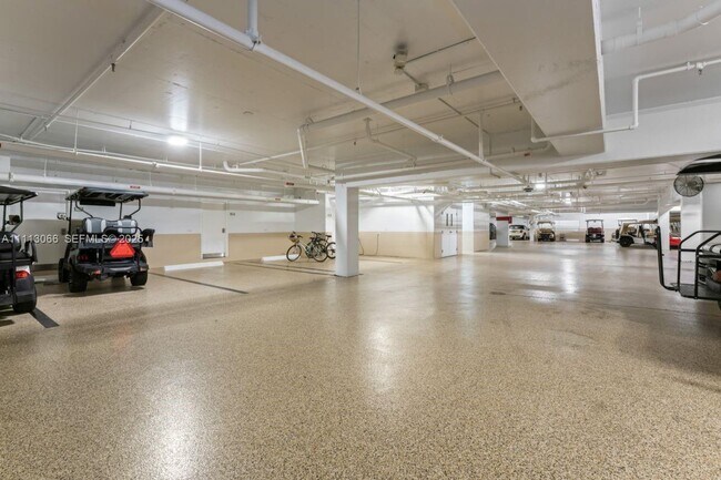 Building Photo - 19143 Fisher Island Dr