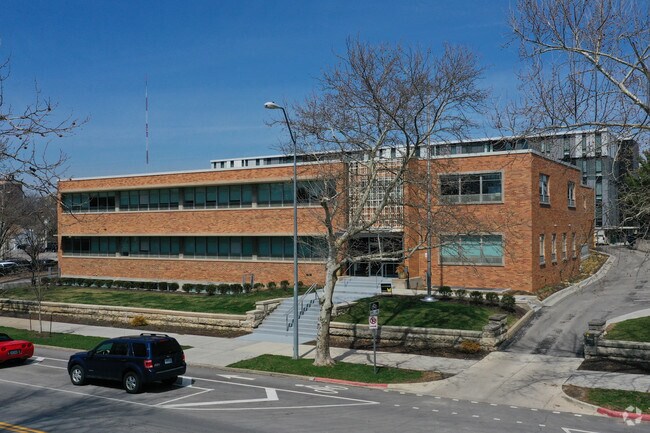 Building Photo - Interstate Flats