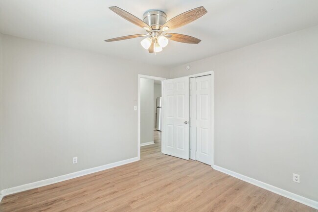 Building Photo - 411 Cherokee Heights Dr