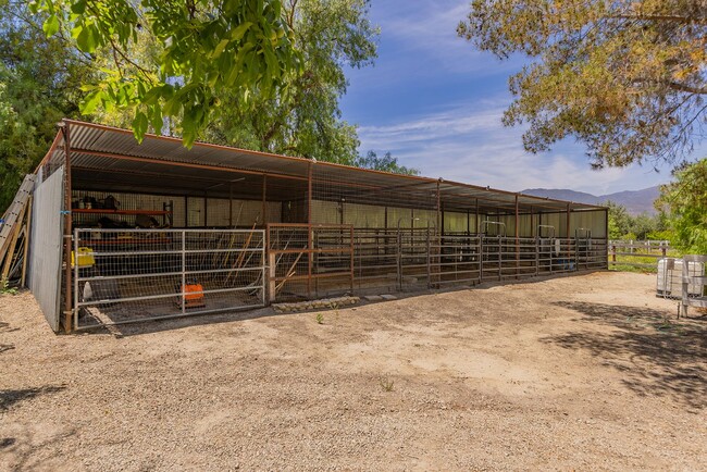 Building Photo - Ojai Horse Ranch