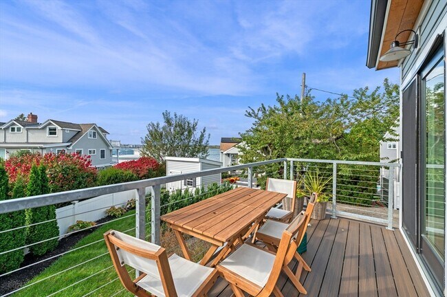 Building Photo - 99 Naugus Ave