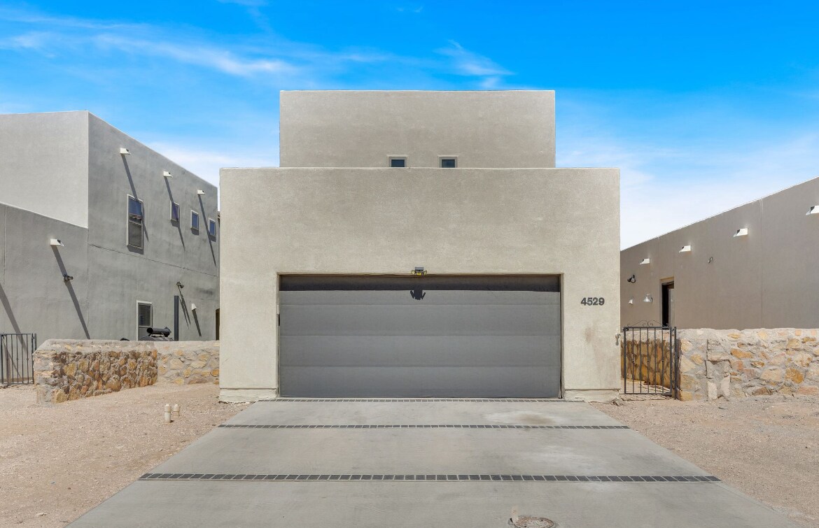 Building Photo - 4529 Mark Avizo St