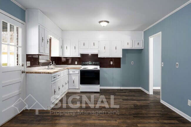 Building Photo - 1228 Huffman Rd