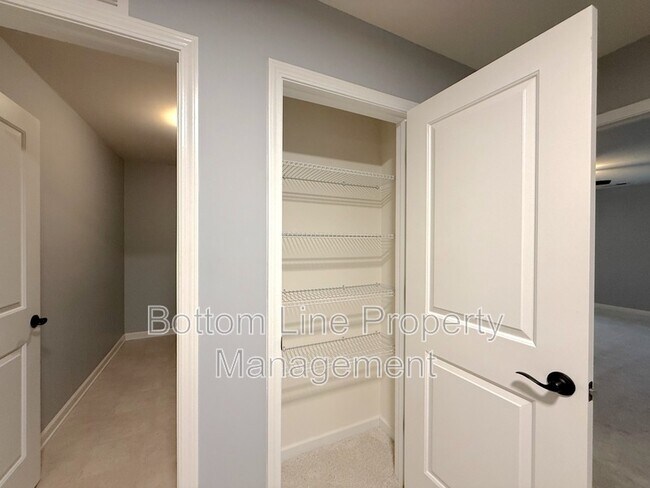 Building Photo - 13450 Savannah Point Dr