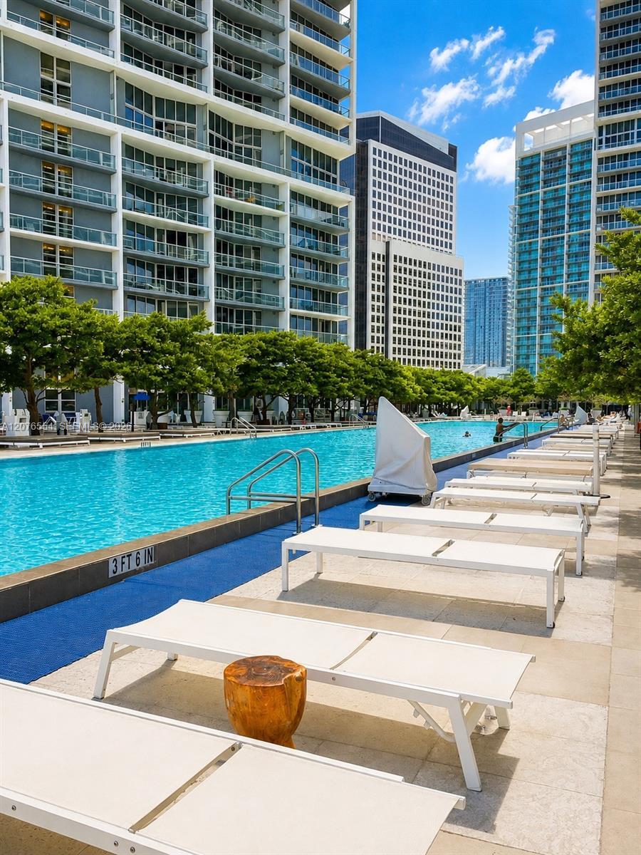 Building Photo - 465 Brickell Ave