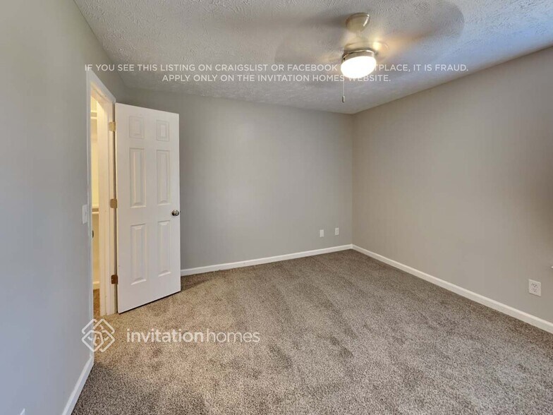 Building Photo - 1915 Venada Trail