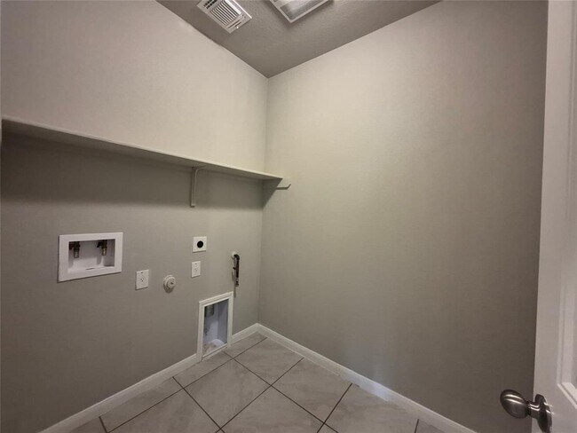 Building Photo - 3317 Burch Brook Cove