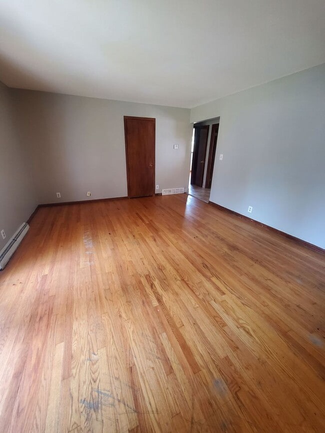 Interior Photo - 4651 N 36th St. (12 unit)(ACE PROPERTY)