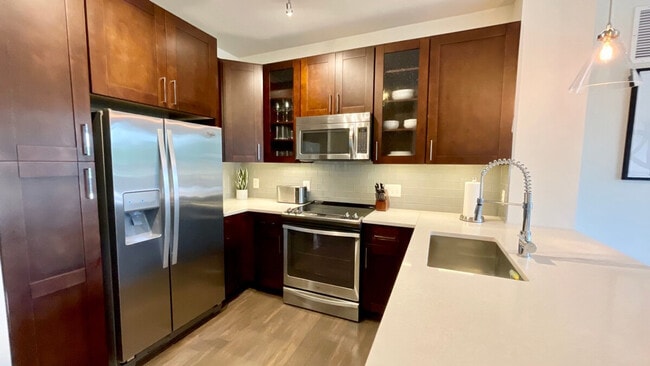 Building Photo - 7480 Carriage Hills Dr