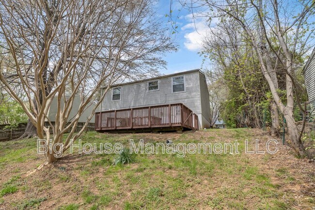 Building Photo - 7003 Rock Creek Dr