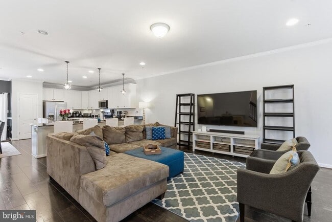 Building Photo - 7722 Dagny Wy