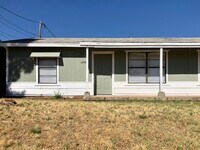 Building Photo - 1406 Goliad St