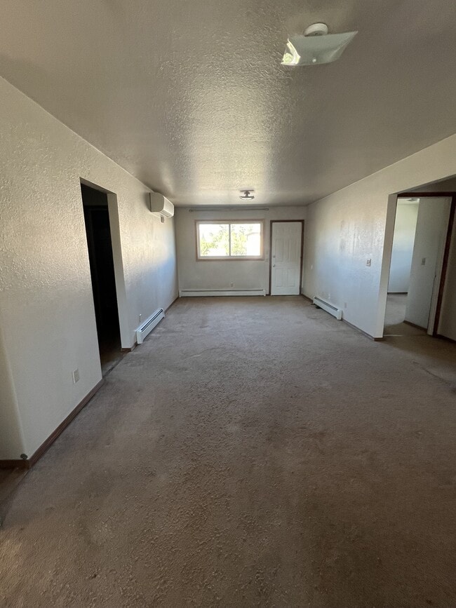 Building Photo - 1401 Cole Ave